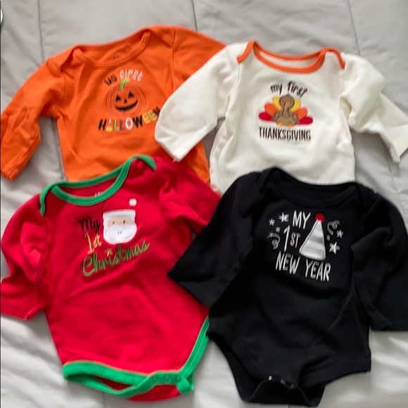 my first holiday onesie set